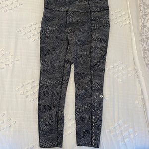 Lululemon leggings 23” fast and free